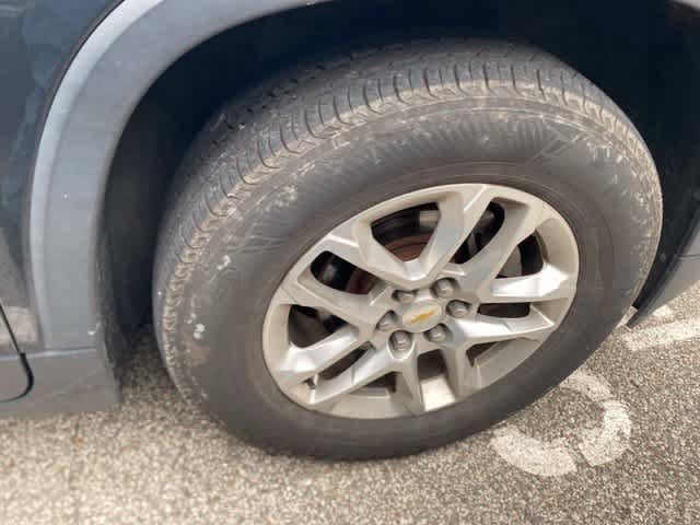 Used 2019 Chevrolet Traverse LT w/ LPO, Floor Liner Package AWD/4WD image 19