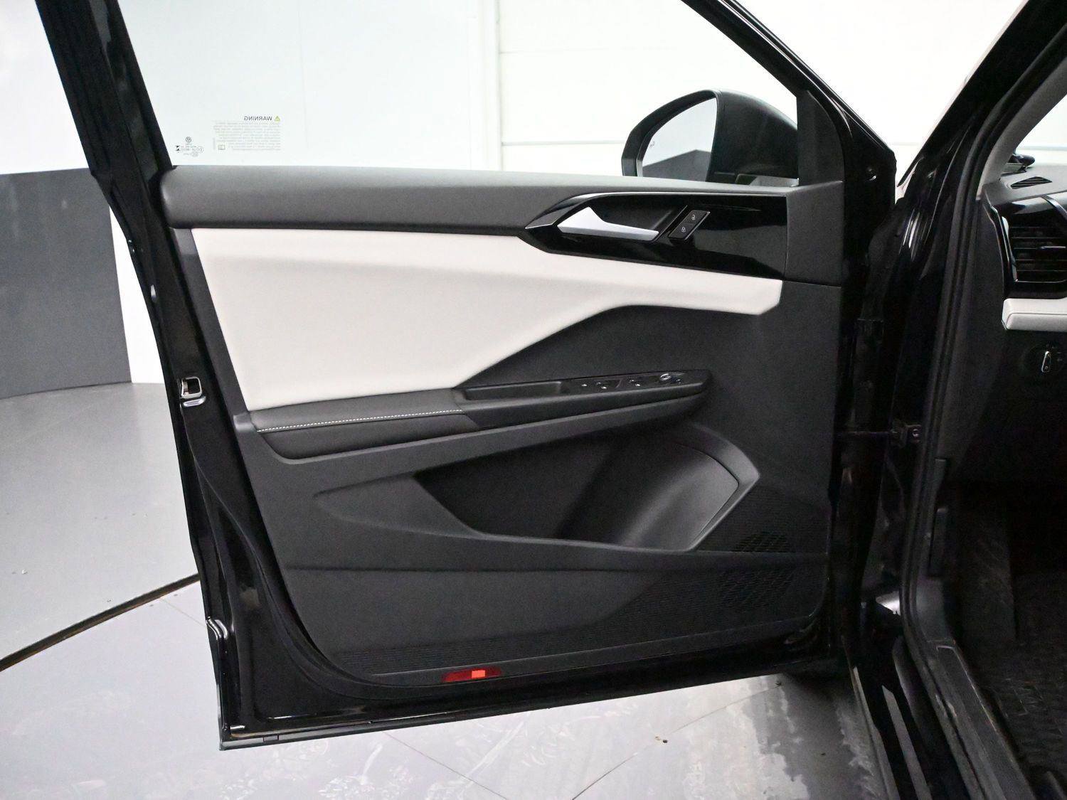 Certified 2025 Volkswagen Taos S w/ Taos Adventure Package (SXB) AWD/4WD image 8