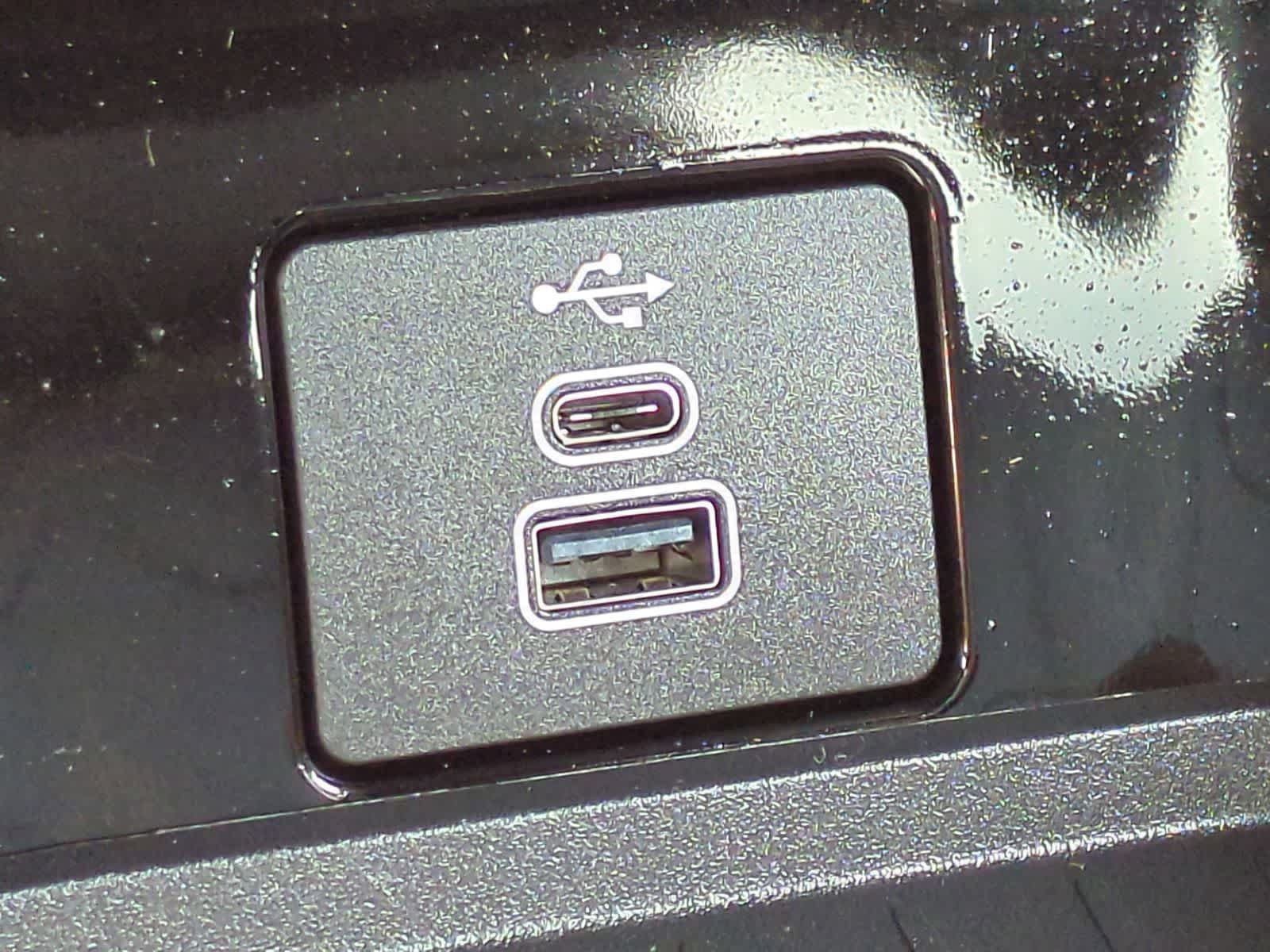 Used 2025 Ford Mustang Mach-E Premium AWD/4WD image 30