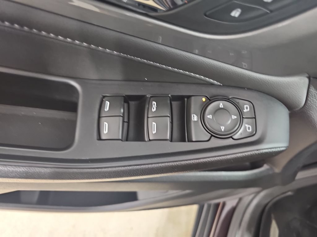 Certified 2023 Chevrolet Traverse LT FWD image 34