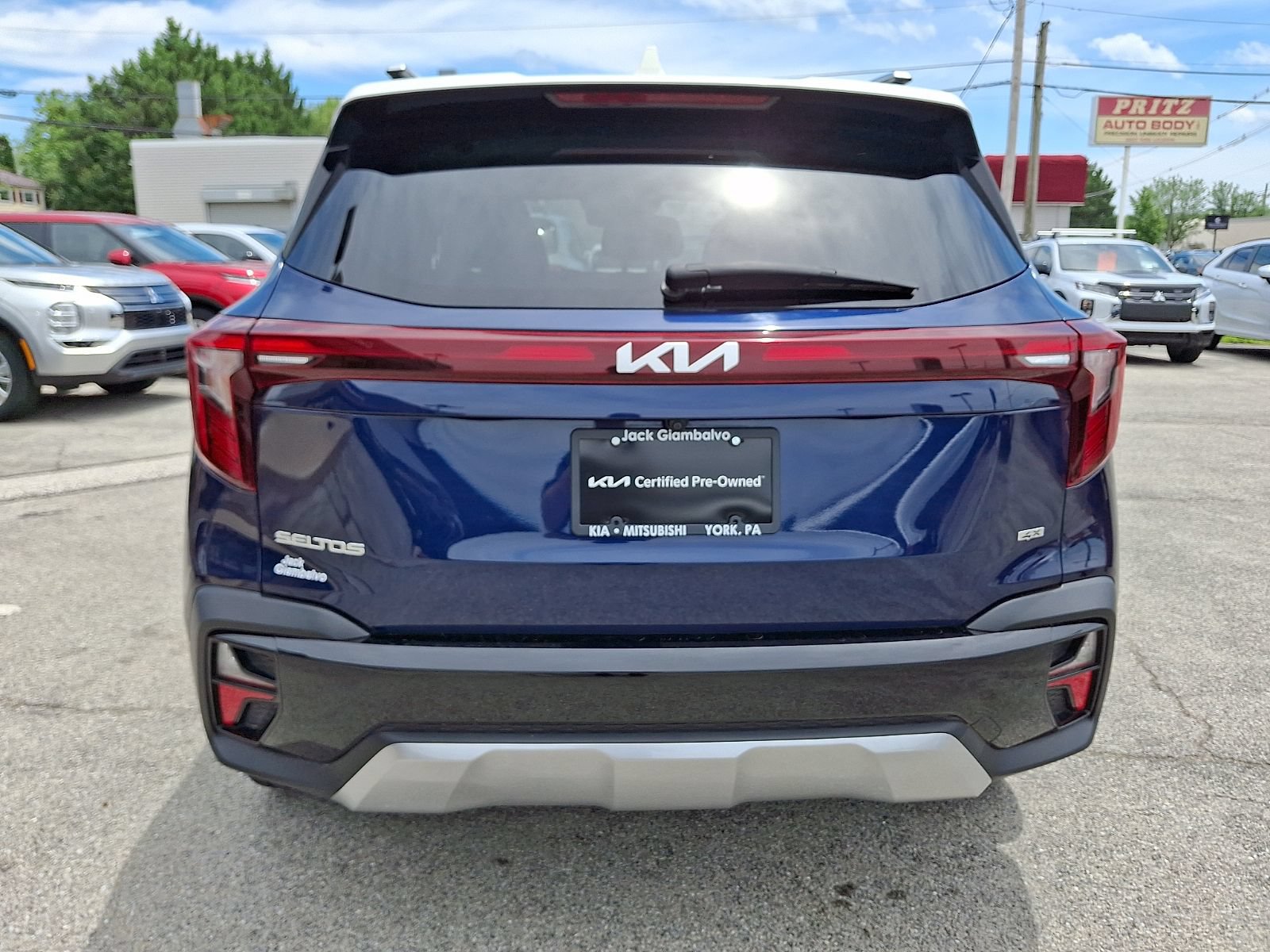 Used 2024 Kia Seltos S AWD/4WD image 6