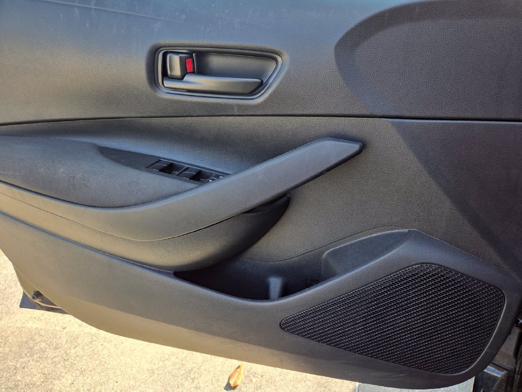 Used 2025 Toyota Corolla LE FWD image 20
