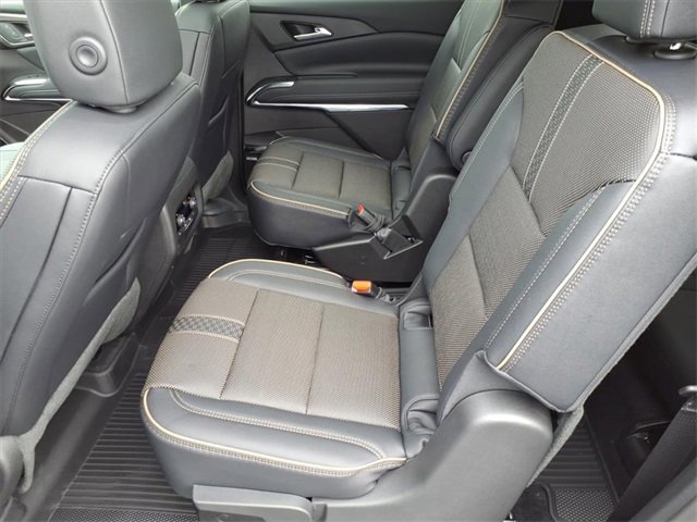 New 2026 Chevrolet Traverse High Country w/ LPO, Floor Liner Package image 9
