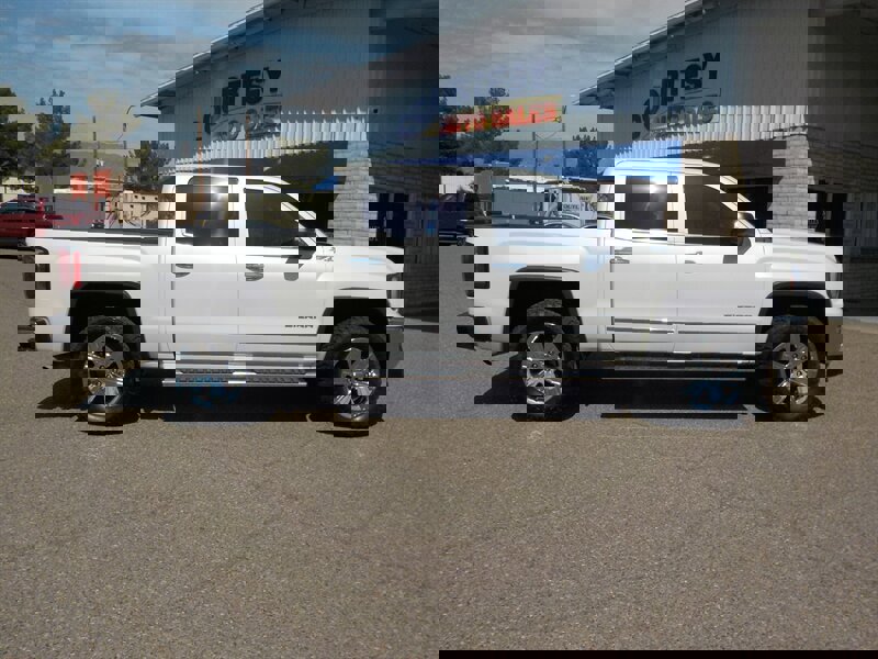 Used 2018 GMC Sierra 1500 SLT image 2