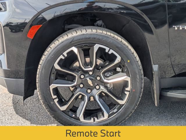 Used 2023 Chevrolet Tahoe Premier w/ LPO, Illumination Package RWD image 12