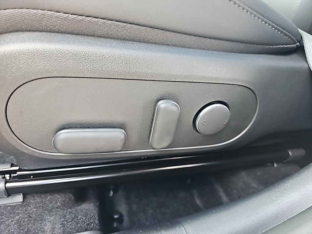 New 2026 Hyundai Kona SEL Premium image 13