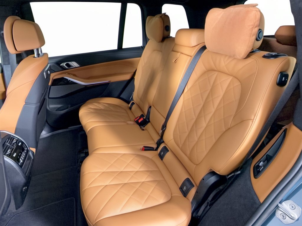Certified 2026 BMW X7 xDrive40i AWD/4WD image 25