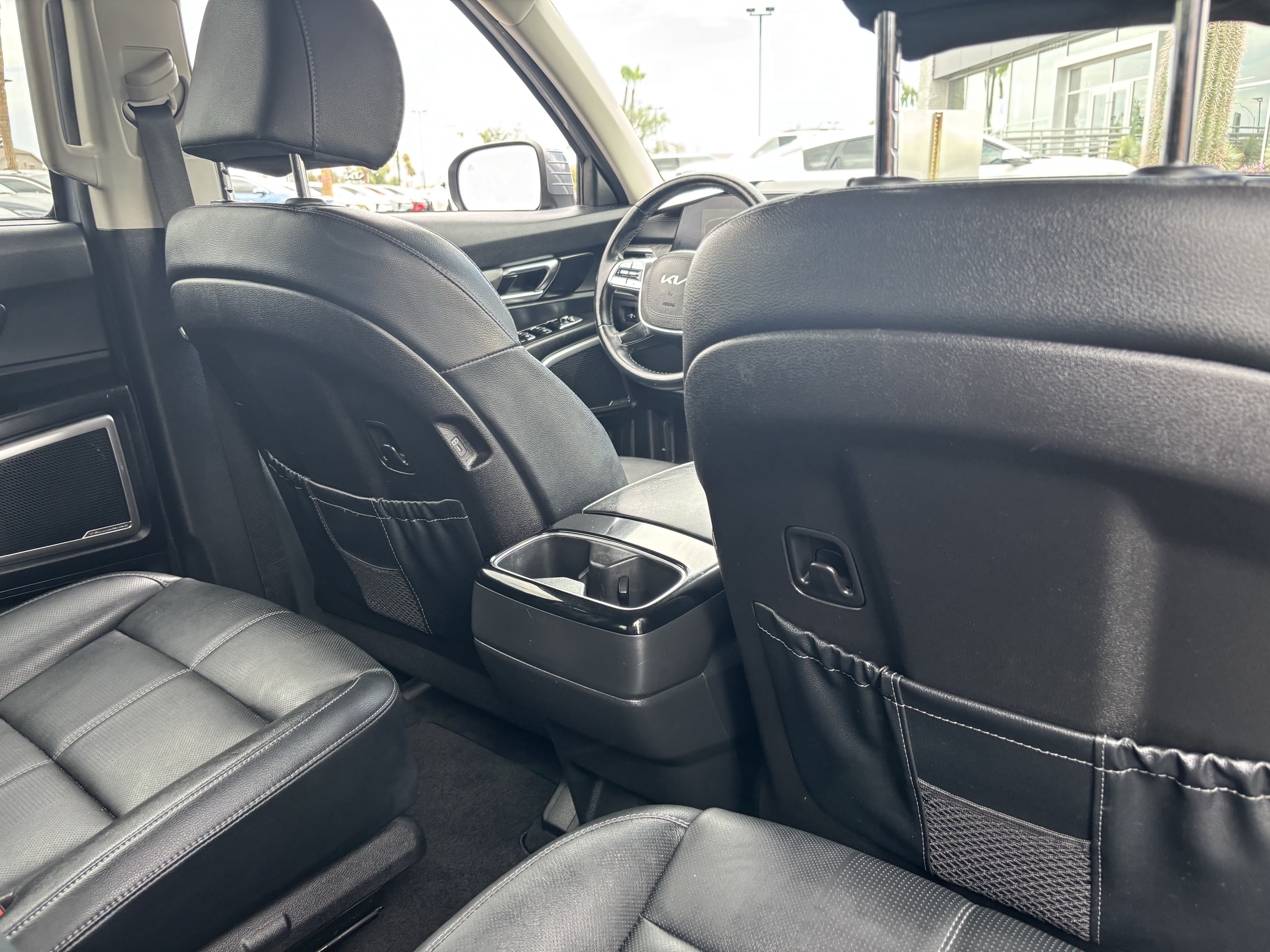 Used 2023 Kia Telluride EX w/ EX Captain's Chair Package AWD/4WD image 11