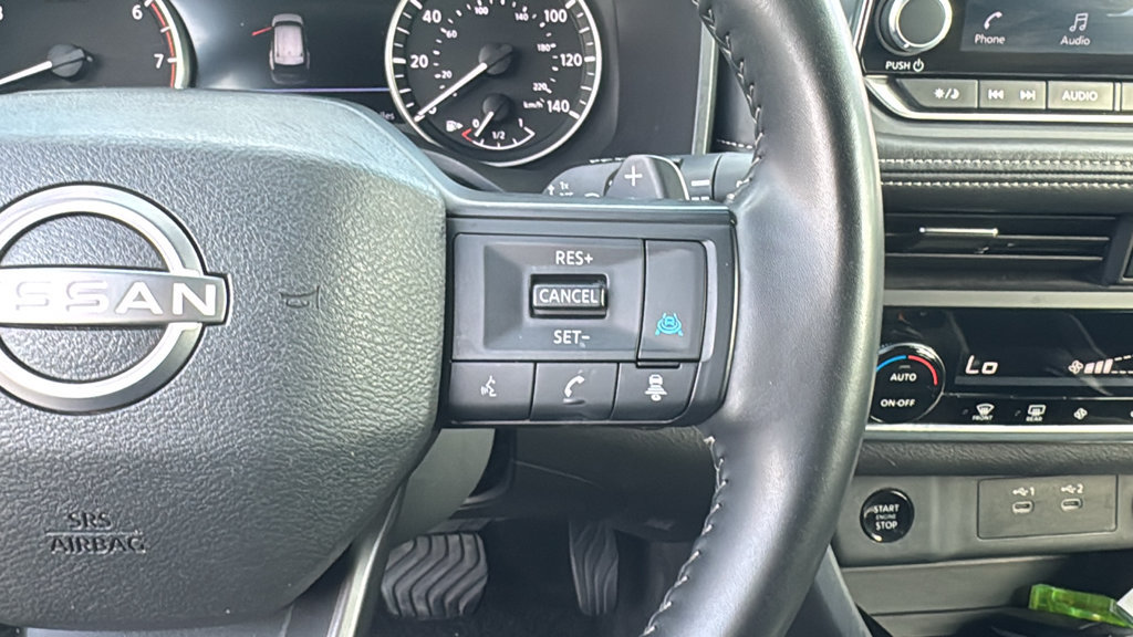 Used 2025 Nissan Rogue SV AWD/4WD image 19