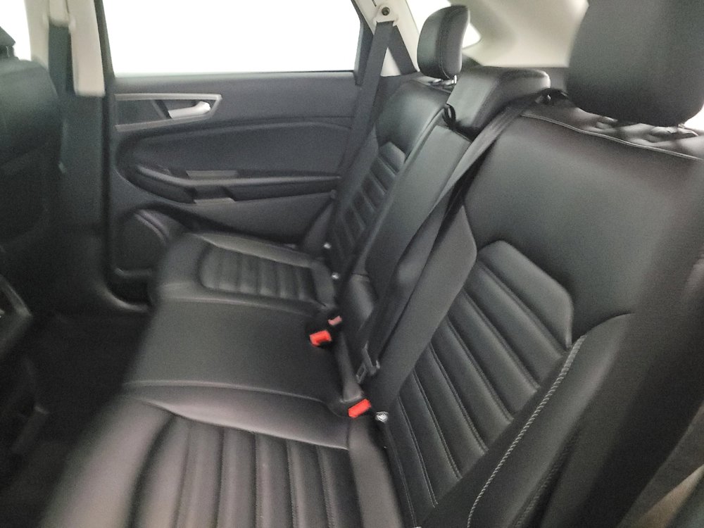 Used 2023 Ford Edge SEL image 18