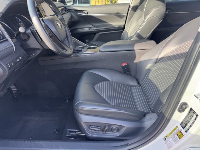 Used 2023 Toyota Camry SE image 16