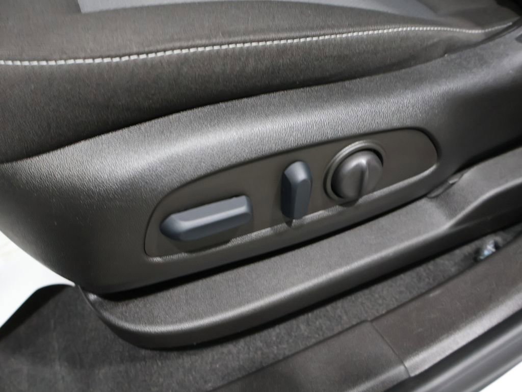 Used 2023 Chevrolet Blazer LT w/ Convenience Package image 11