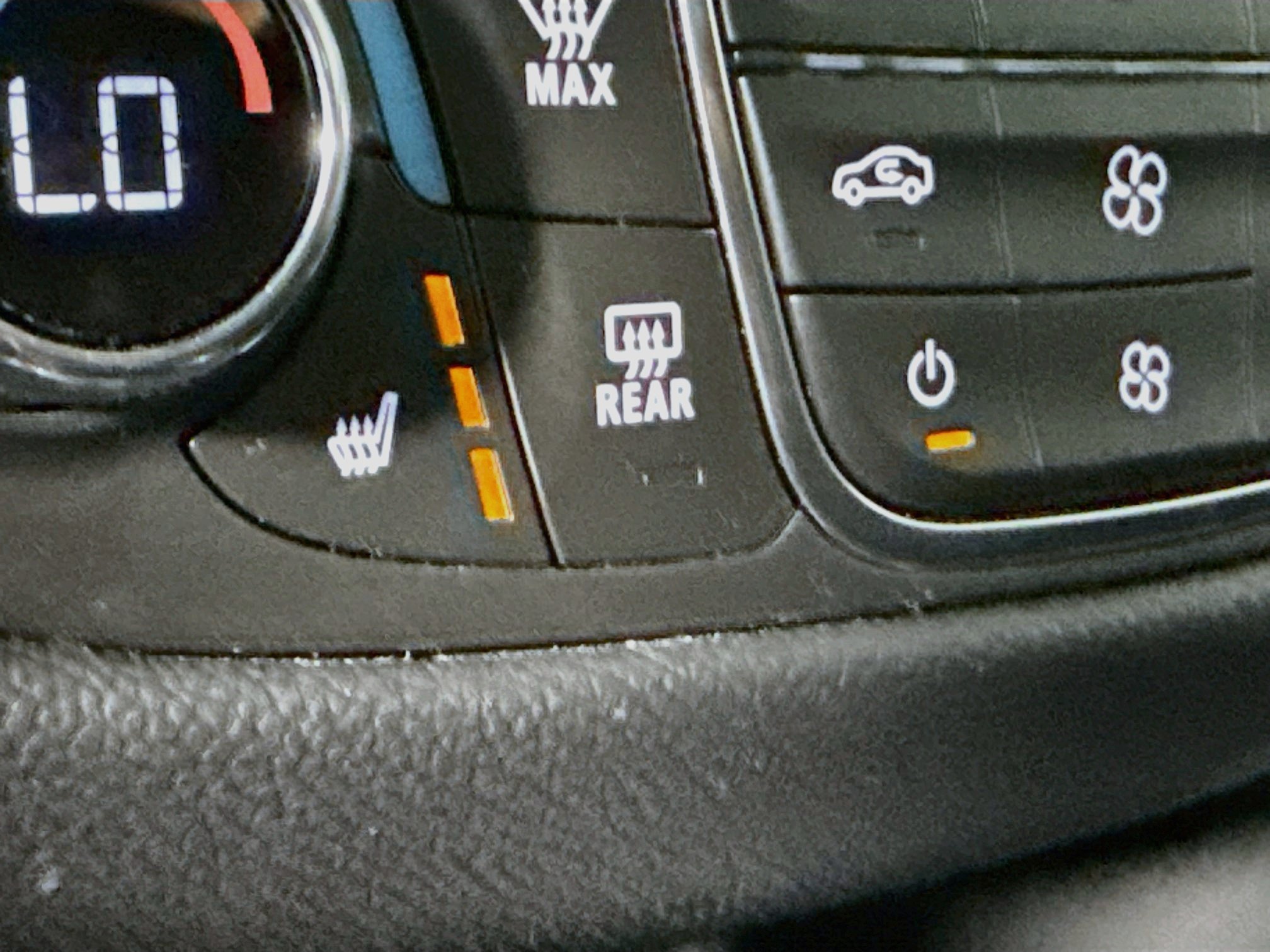 Used 2023 Chevrolet Equinox LT FWD image 24
