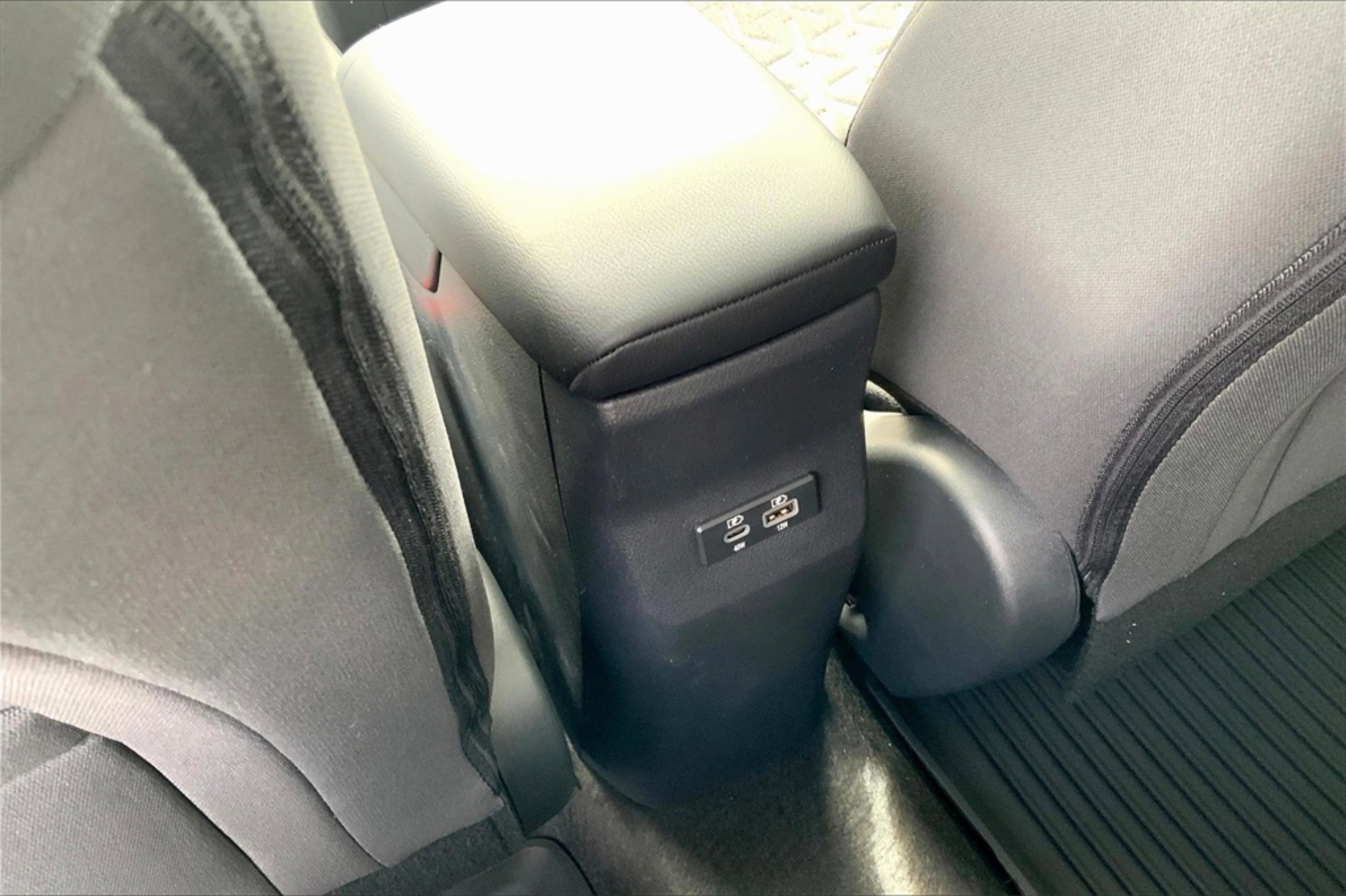 New 2025 Nissan Kicks SV w/ SV Premium Package image 16