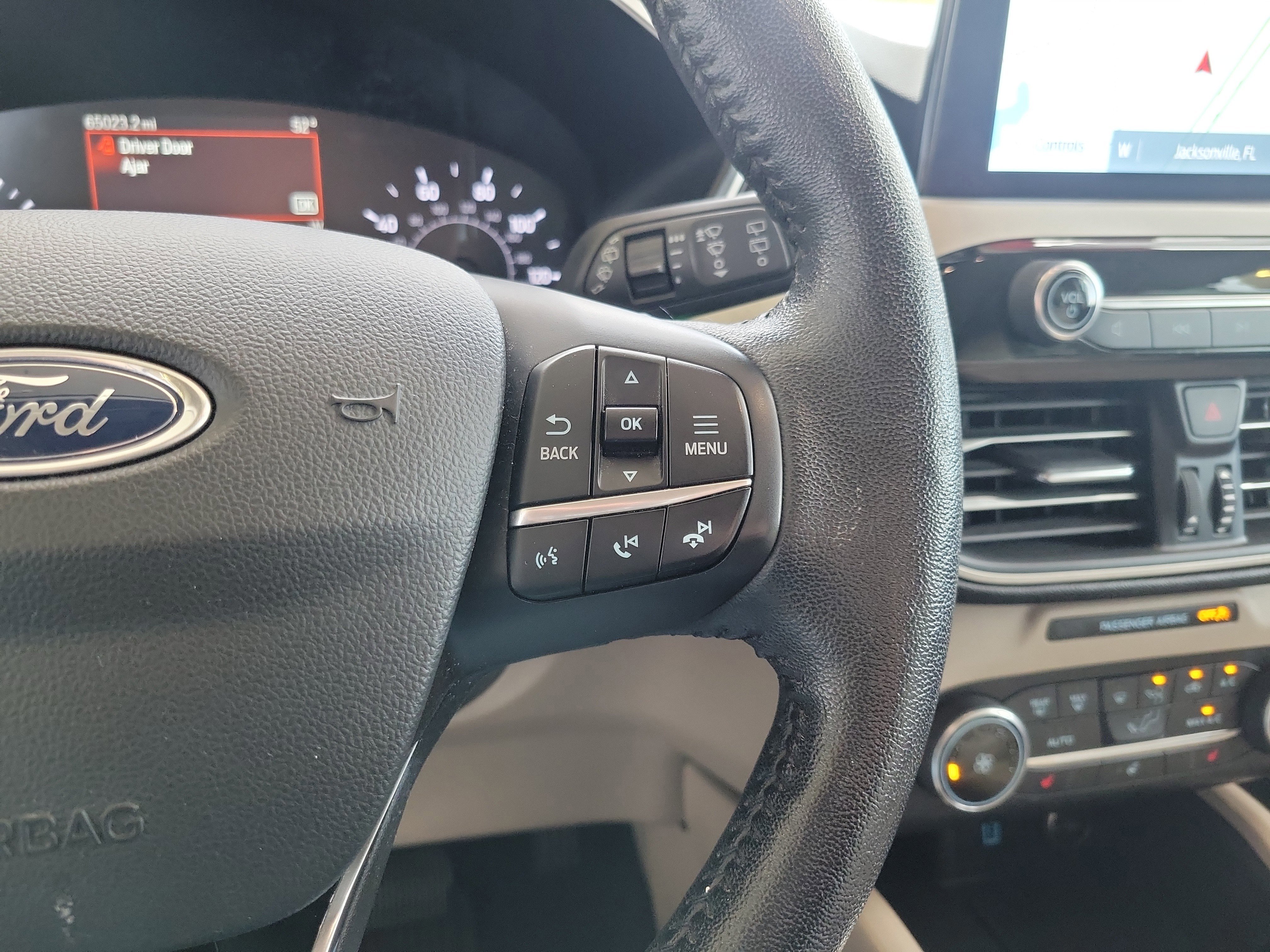 Used 2020 Ford Escape SEL image 18