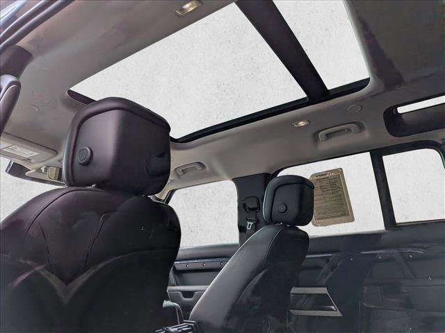 Used 2020 Land Rover Defender 110 HSE image 20