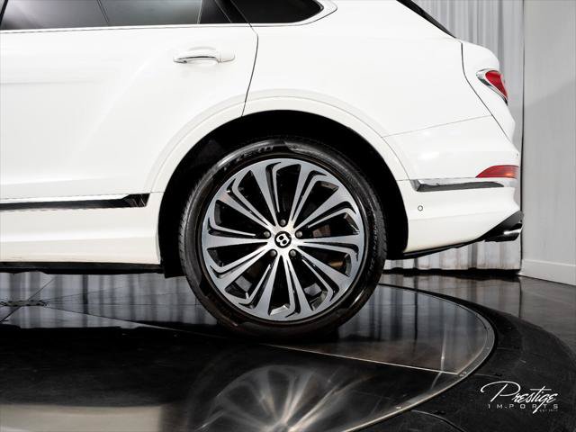 Used 2024 Bentley Bentayga AWD/4WD image 8