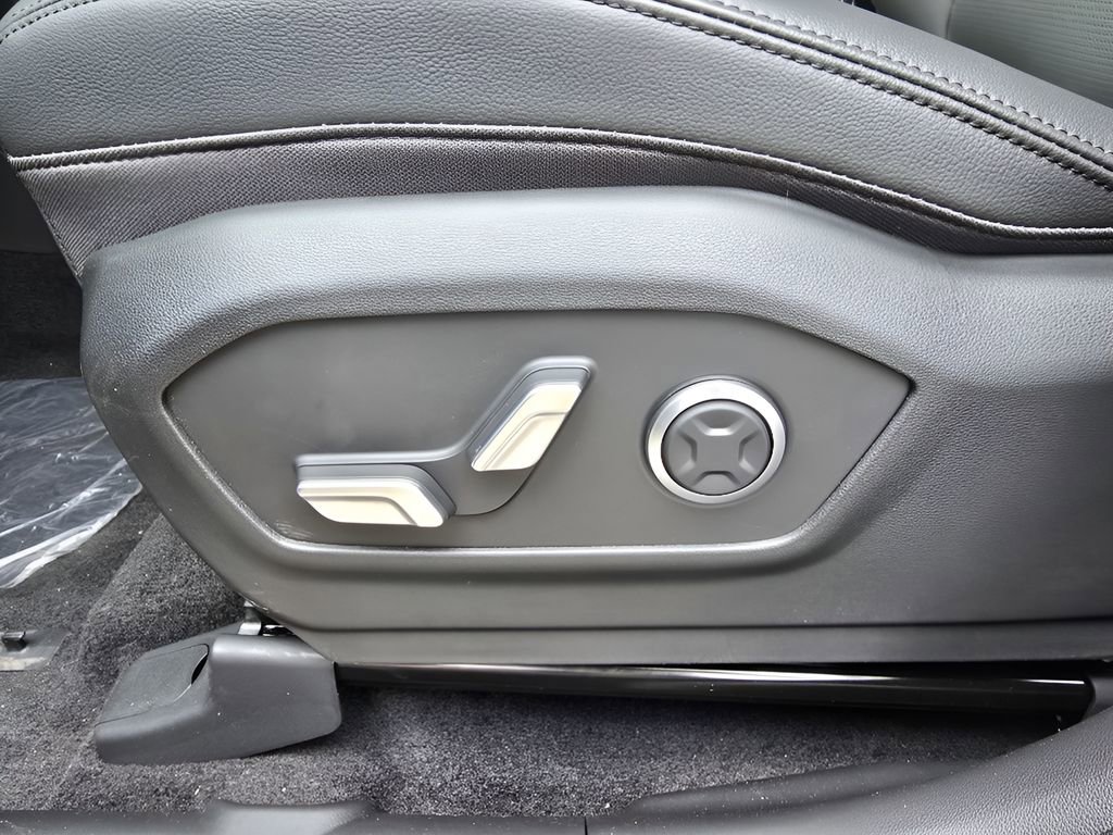 New 2026 Hyundai Santa Fe SE image 16