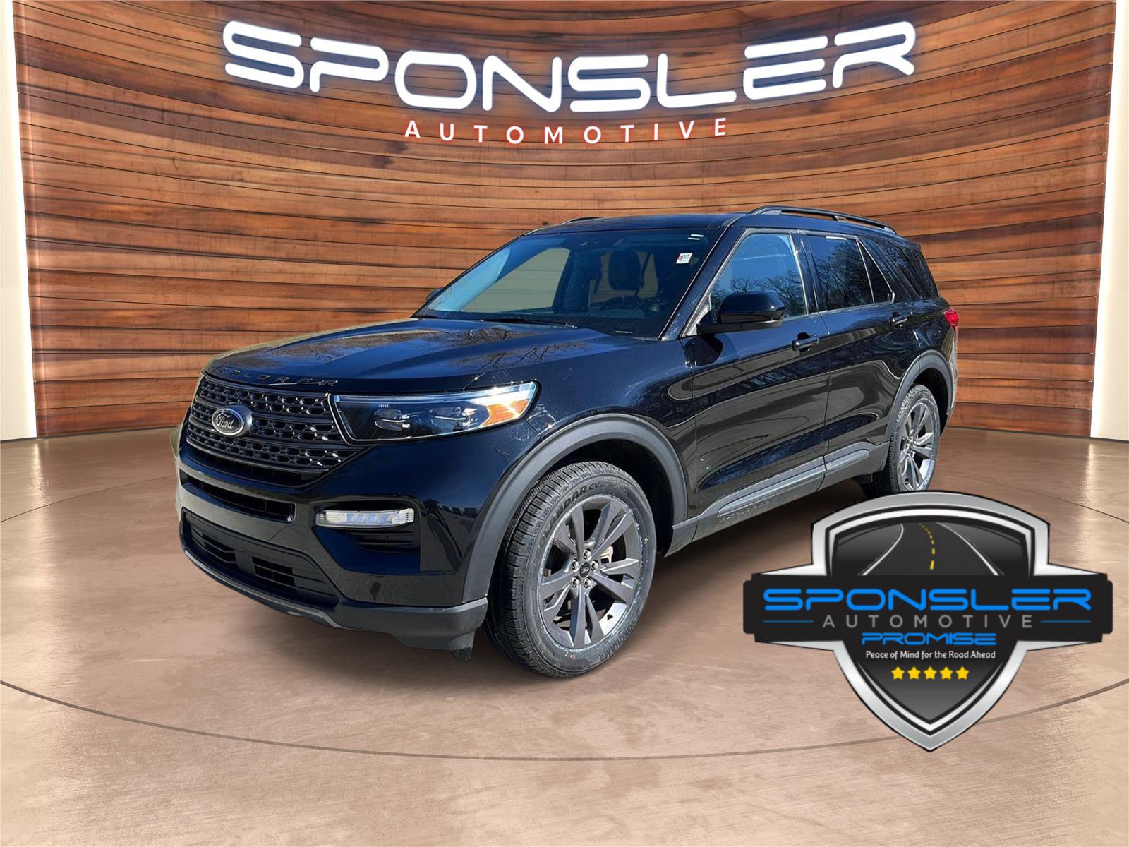 Used 2023 Ford Explorer XLT w/ Equipment Group 202A image 1