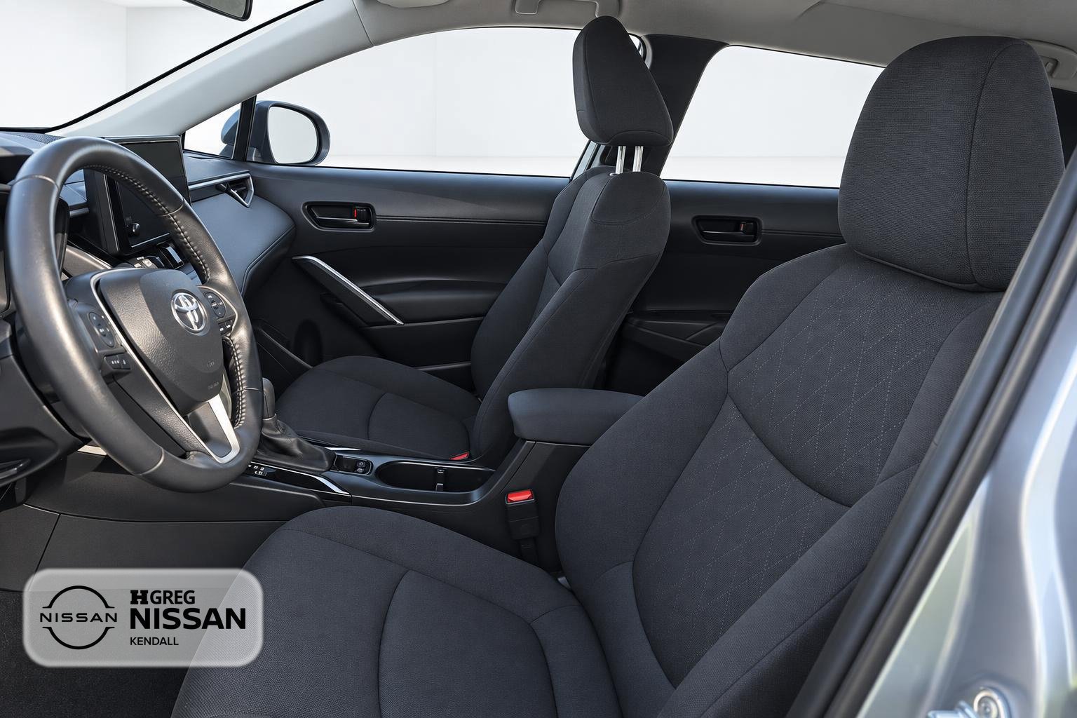 Used 2023 Toyota Corolla Cross LE FWD image 7