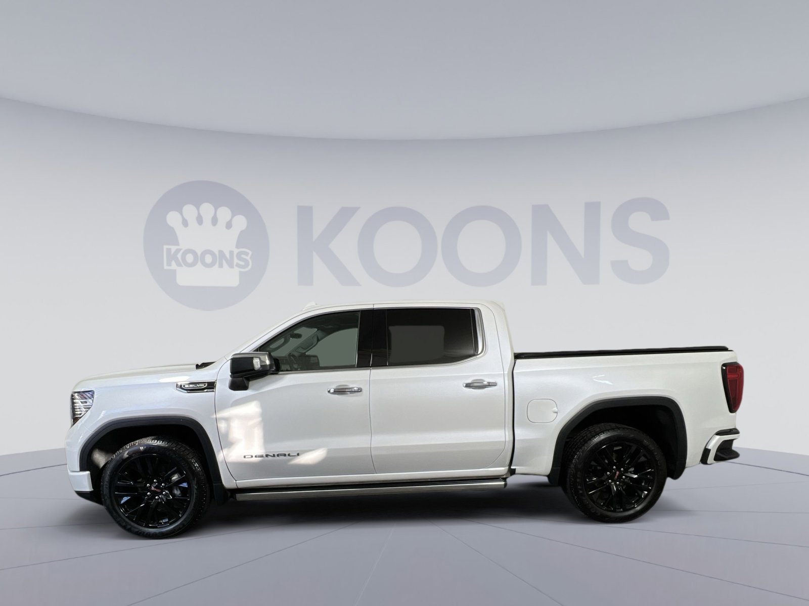 Used 2024 GMC Sierra 1500 Denali w/ Denali Reserve Package image 2