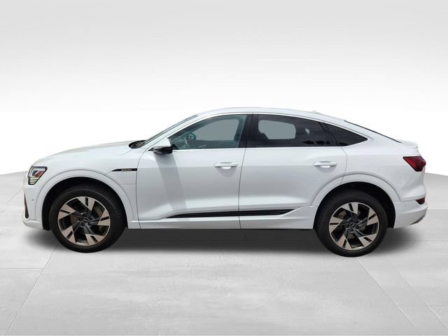 Used 2022 Audi e-tron Premium Plus AWD/4WD image 2
