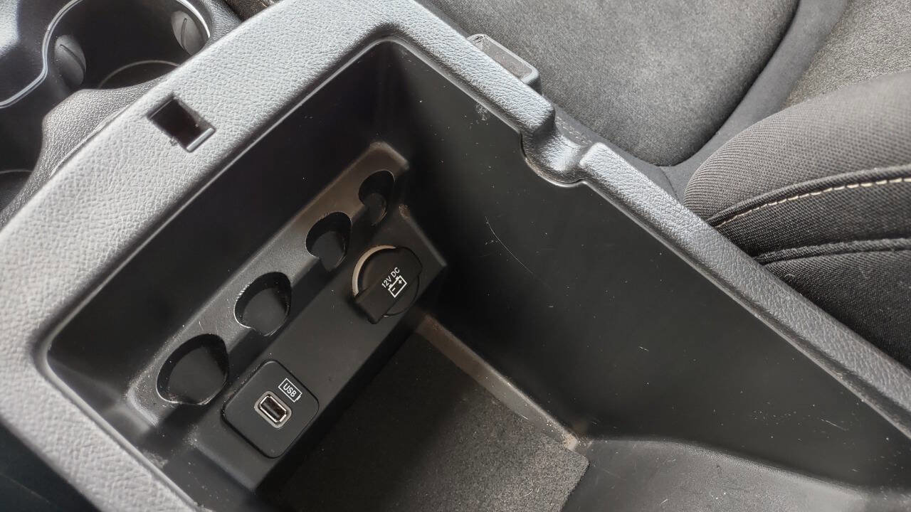 Used 2017 Jeep Cherokee Sport image 28