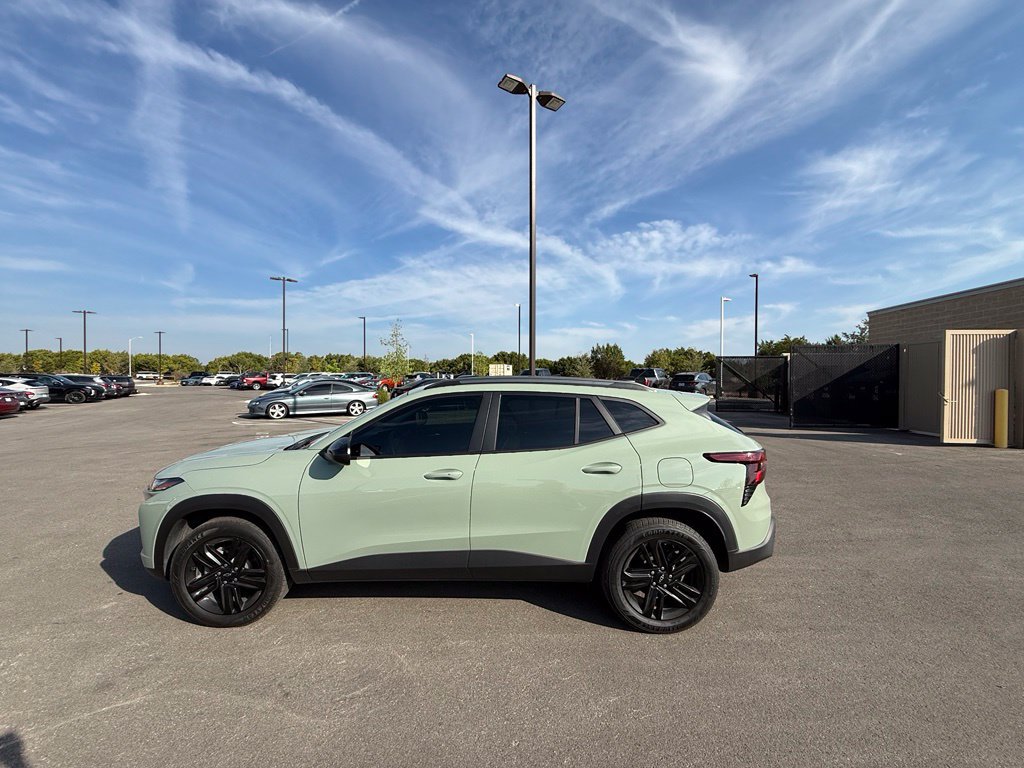 Used 2026 Chevrolet Trax ACTIV w/ Driver Confidence Package FWD image 5