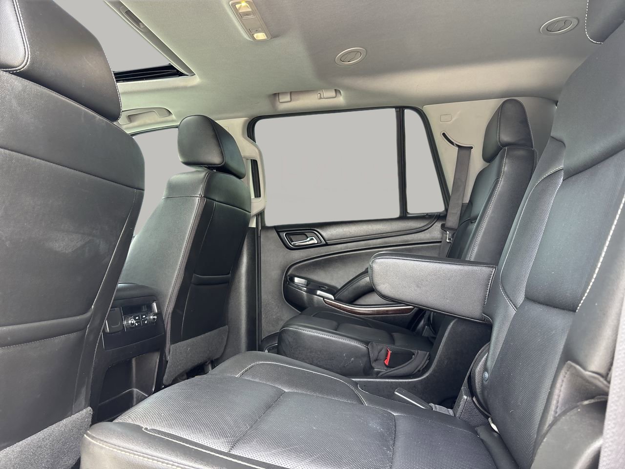Used 2018 GMC Yukon SLT AWD/4WD image 16