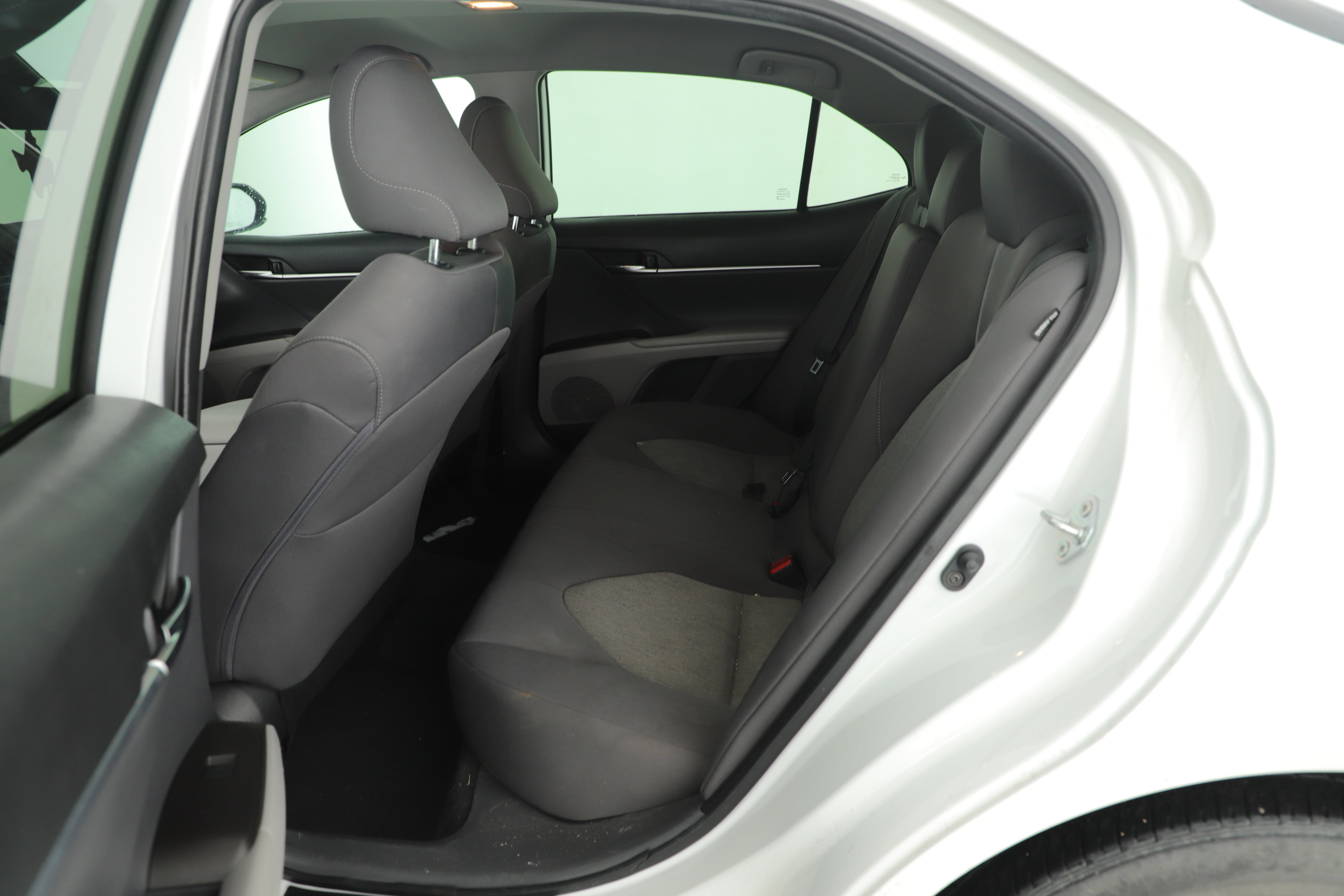 Used 2022 Toyota Camry LE FWD image 21