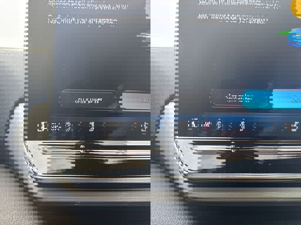 New 2025 Volkswagen ID.4 Pro S Plus image 32