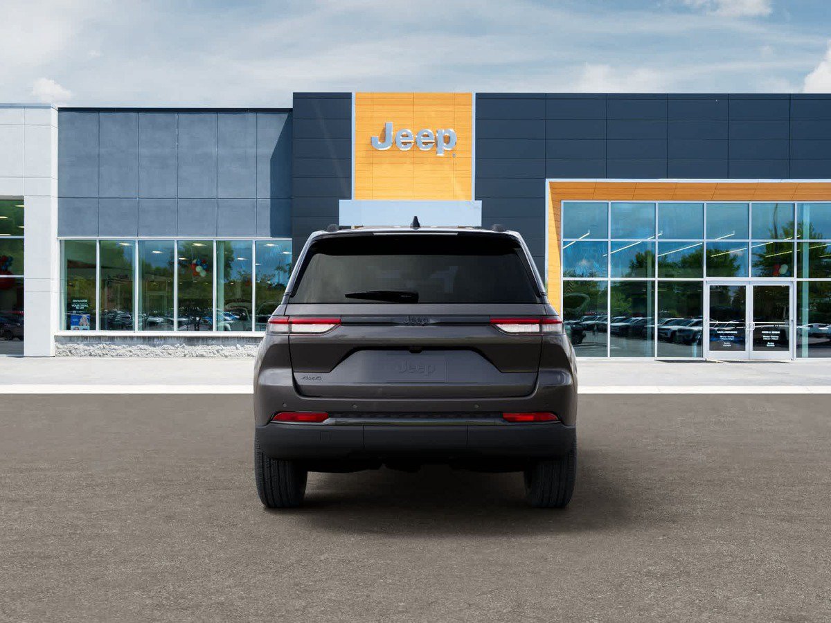 New 2025 Jeep Grand Cherokee Limited AWD/4WD image 7