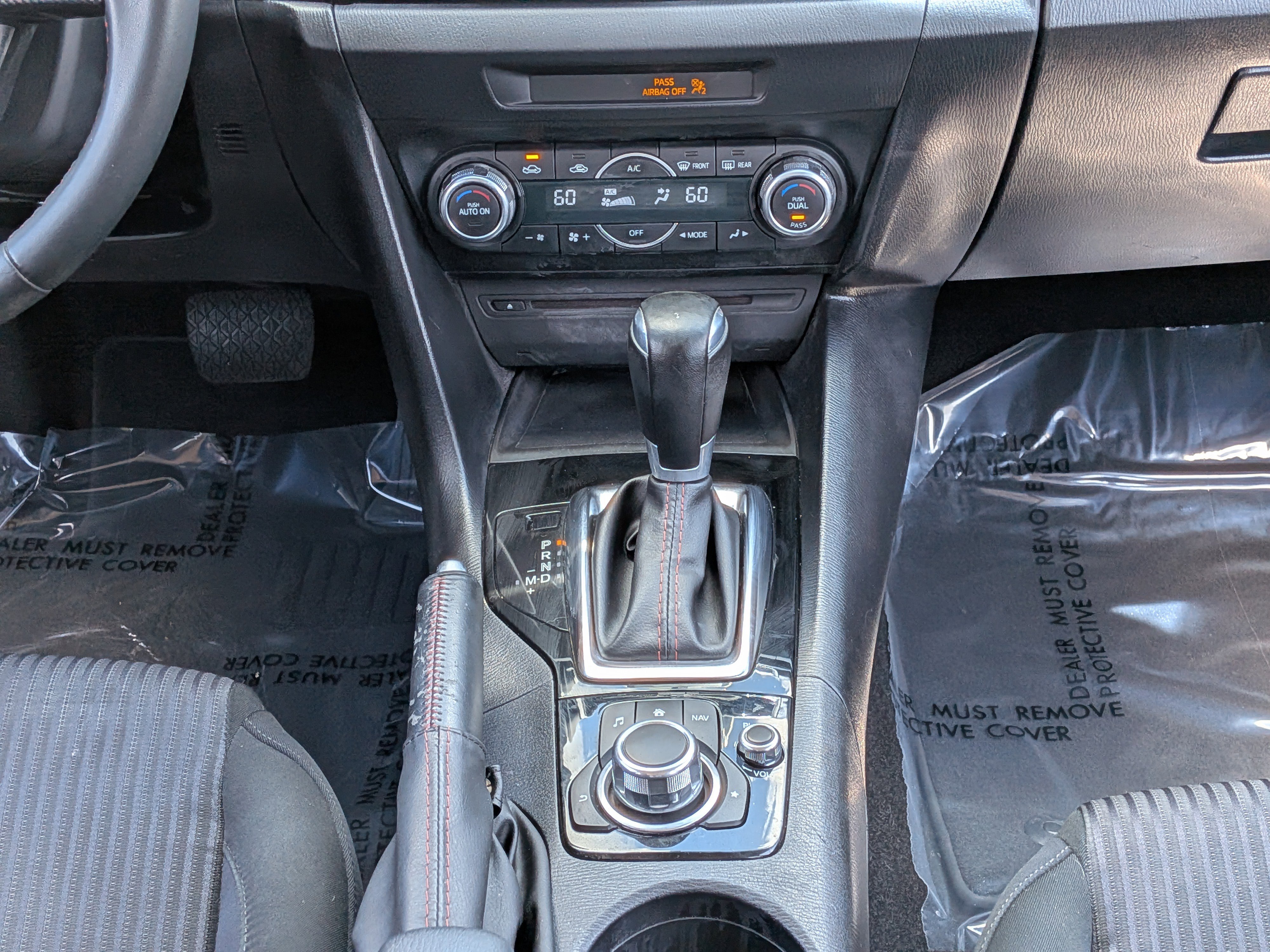 Used 2015 MAZDA MAZDA3 i Touring w/ Technology Package FWD image 18