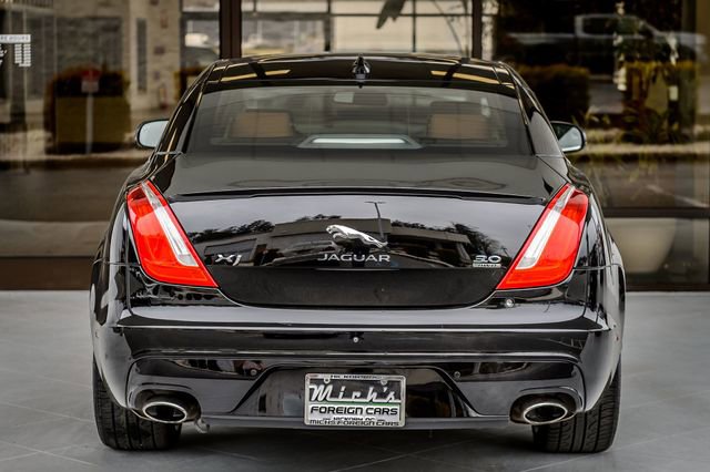 Used 2017 Jaguar XJ R-Sport image 8