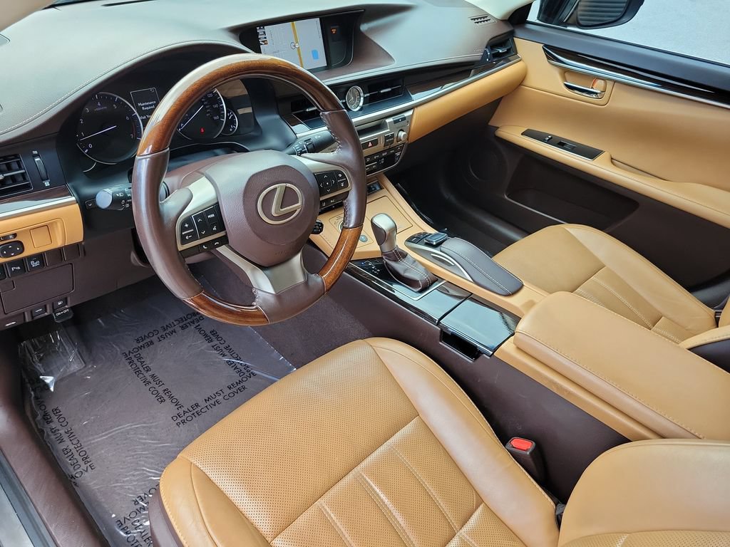 Used 2018 Lexus ES 350 w/ Luxury Package w/Wood Trim FWD image 27
