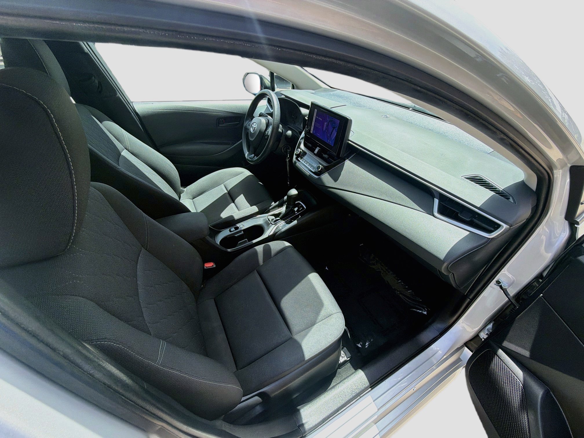 Used 2023 Toyota Corolla LE FWD image 30
