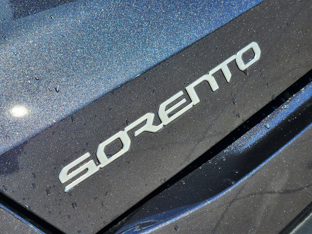 New 2025 Kia Sorento LX image 8