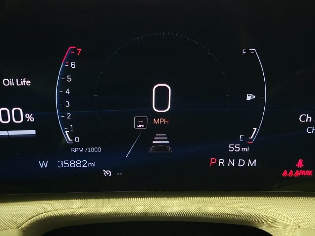 Used 2024 Cadillac XT4 Luxury w/ Cold Weather Package FWD image 25