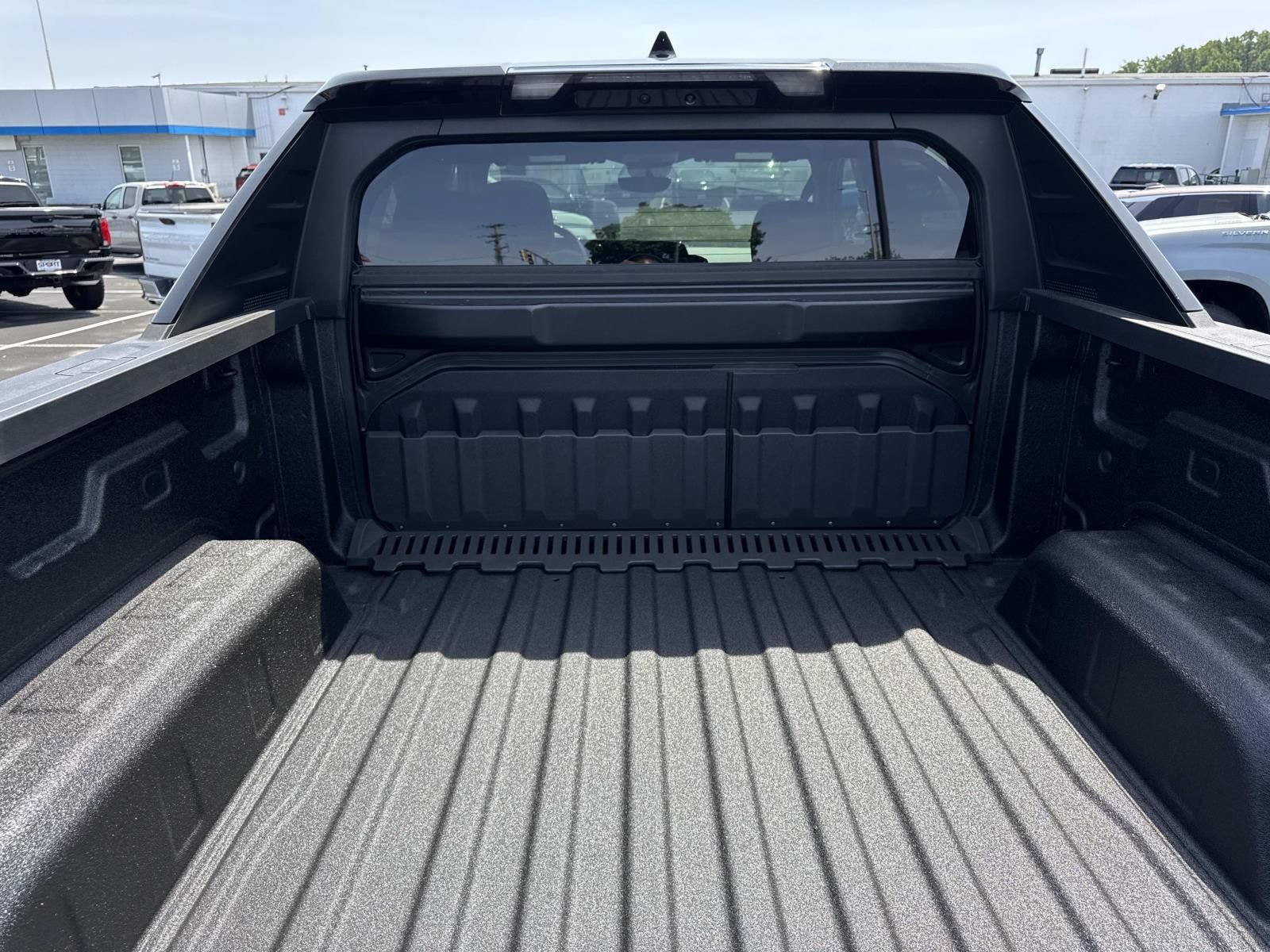 New 2026 Chevrolet Silverado EV 4x4 Crew Cab image 13
