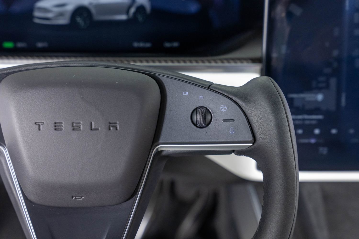 Used 2022 Tesla Model X Plaid image 36