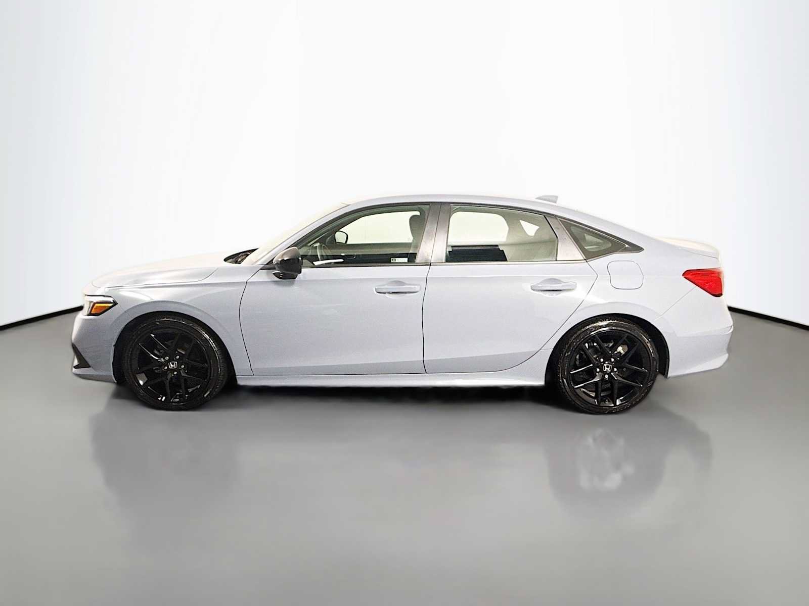 Used 2024 Honda Civic Sport image 4