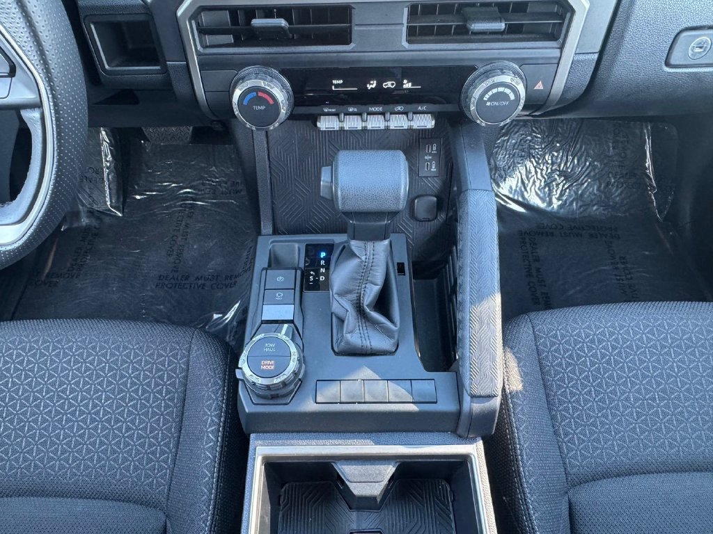Used 2025 Toyota 4Runner SR5 AWD/4WD image 13