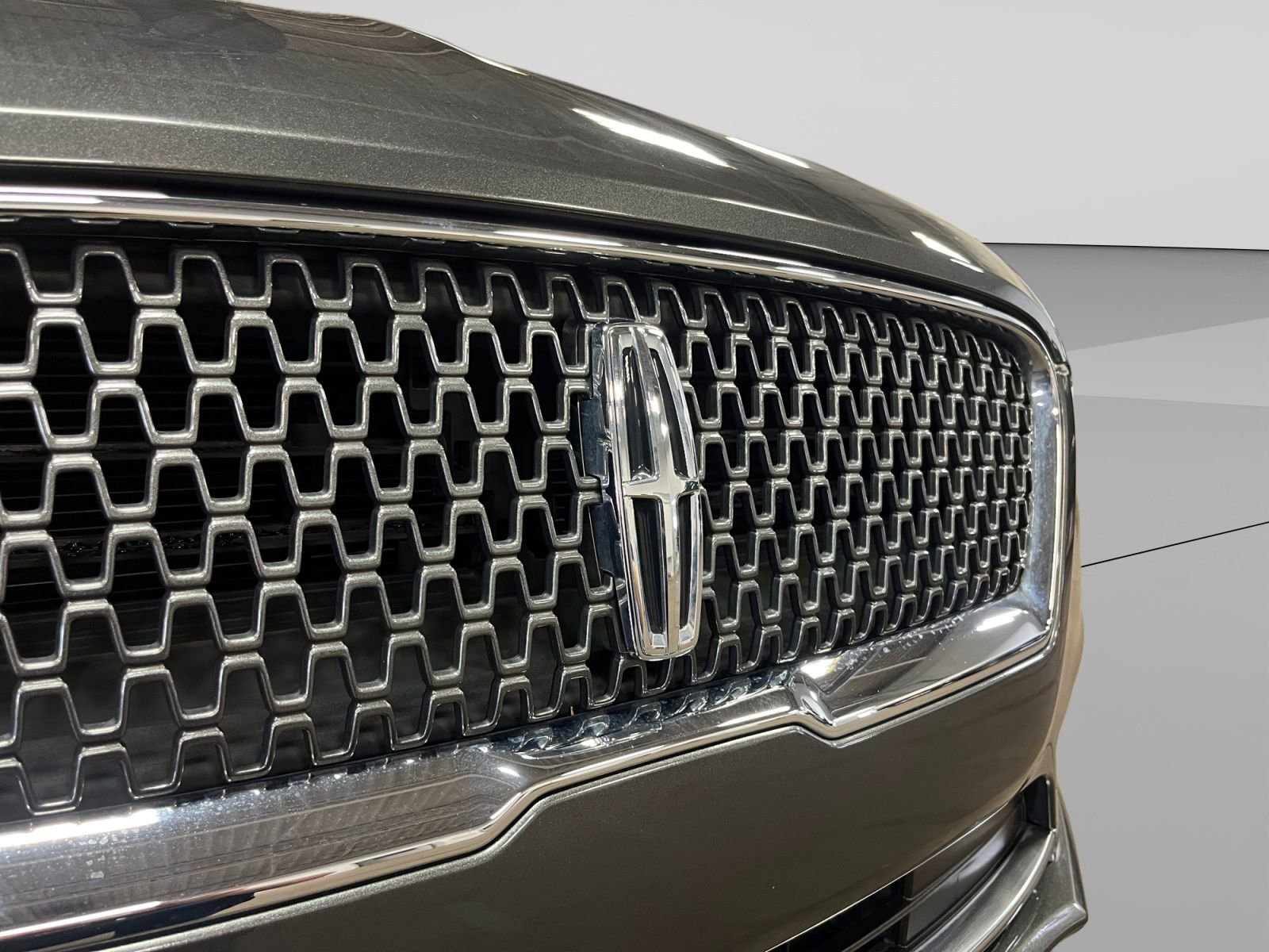 Used 2019 Lincoln MKZ Reserve w/ Reserve Plus Package AWD/4WD image 45