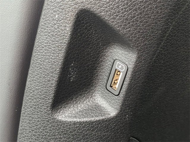 Used 2024 Kia Carnival LX image 17