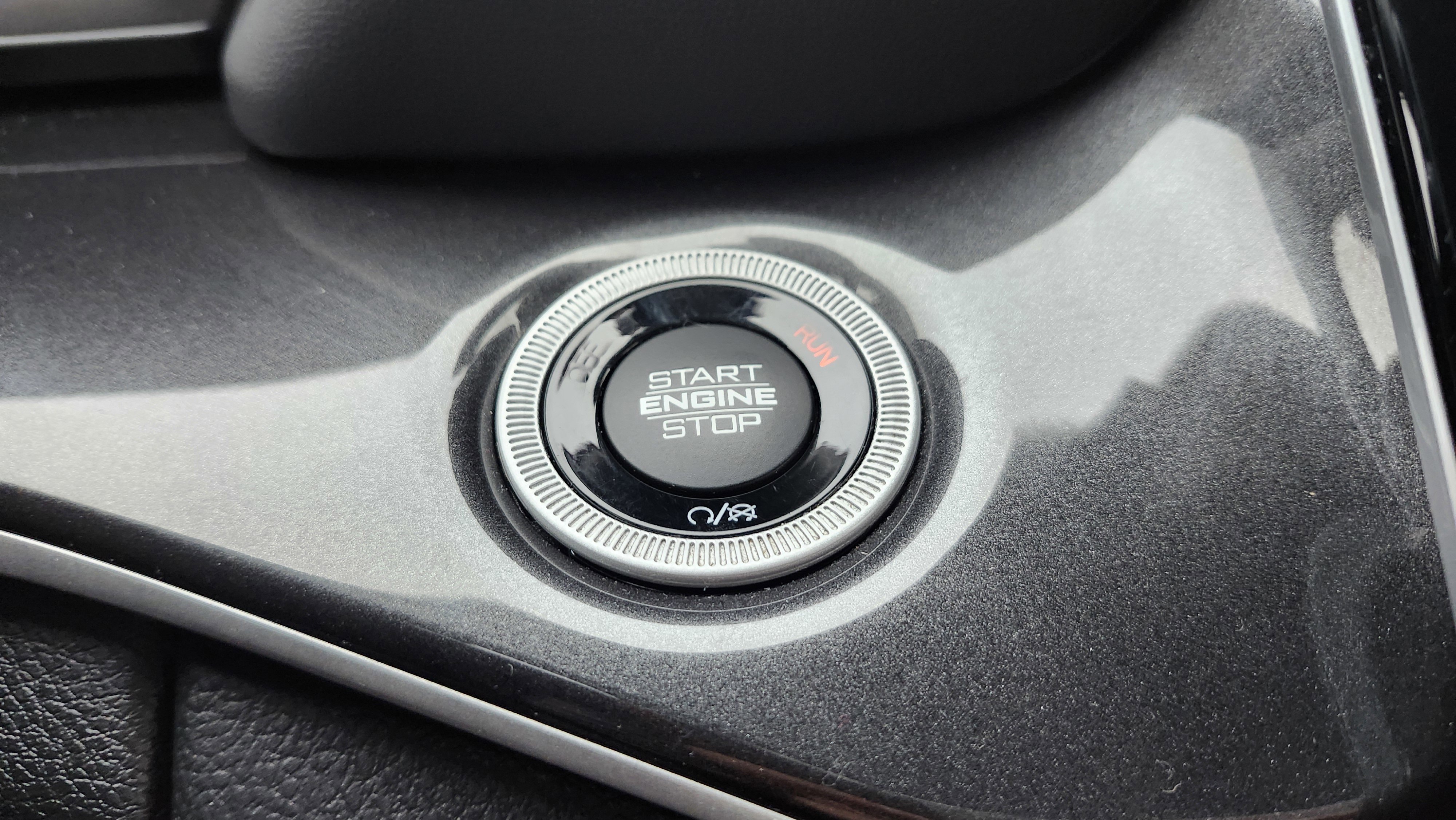 Used 2022 Jeep Grand Cherokee L Laredo w/ Luxury Tech Group I image 4