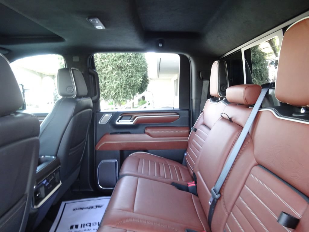 Certified 2025 GMC Sierra 2500 Denali Ultimate AWD/4WD image 24