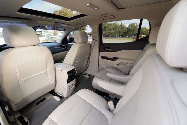 Used 2022 GMC Acadia Denali w/ Denali Ultimate Package image 28