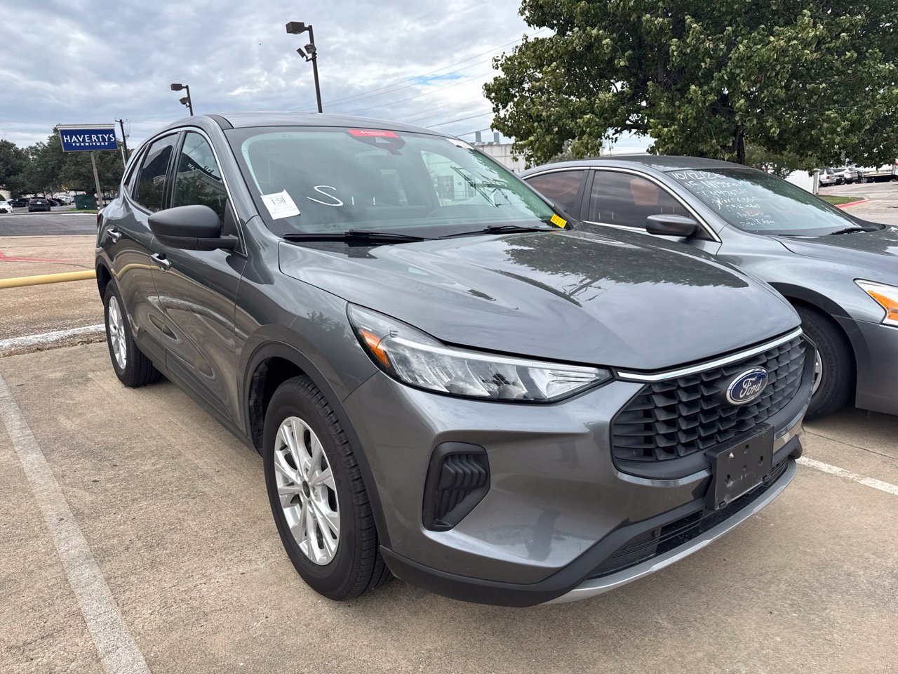 Used 2024 Ford Escape Active w/ Tech Pack #1 FWD image 3