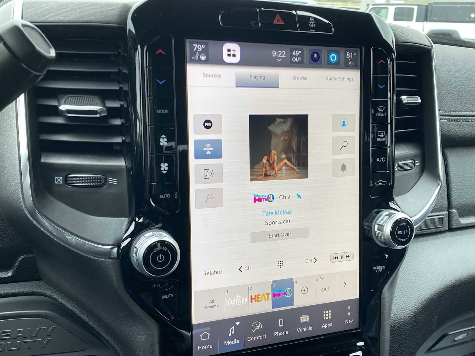 New 2025 RAM 2500 Laramie image 28