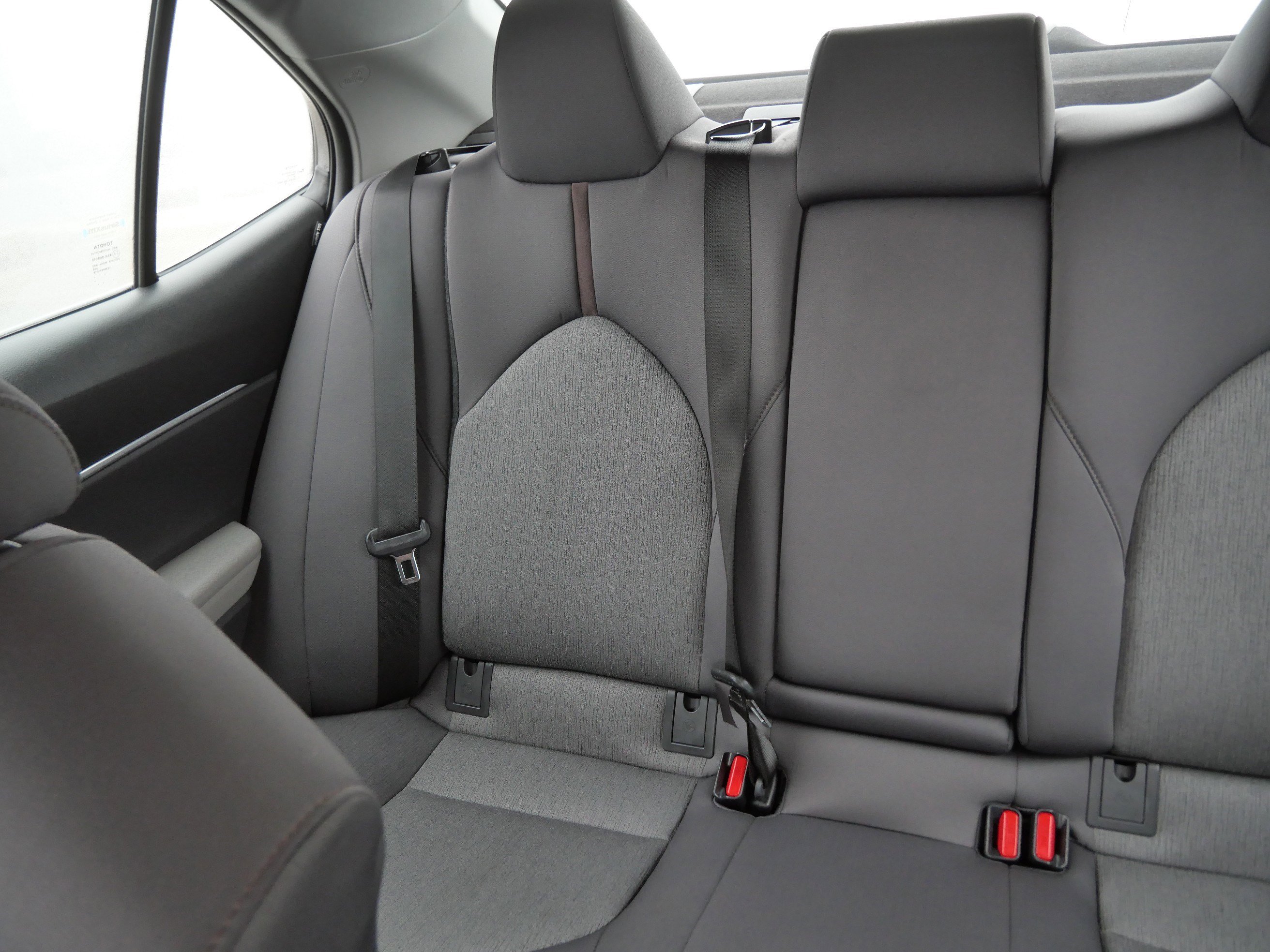 Certified 2020 Toyota Camry LE image 12